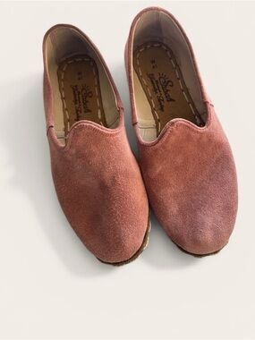 Sabah muted pink Nubuck loafers unisex Size 41 ladies 9.5 minimalist coastal